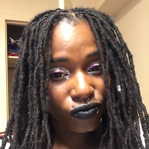 Meet your Posher, Amber